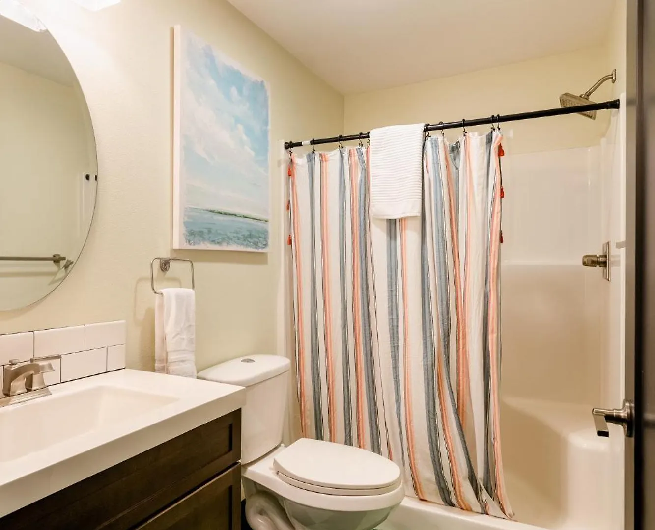 Holiday home Stay Portland - Color Splash Apartment In The Heart Of Portland