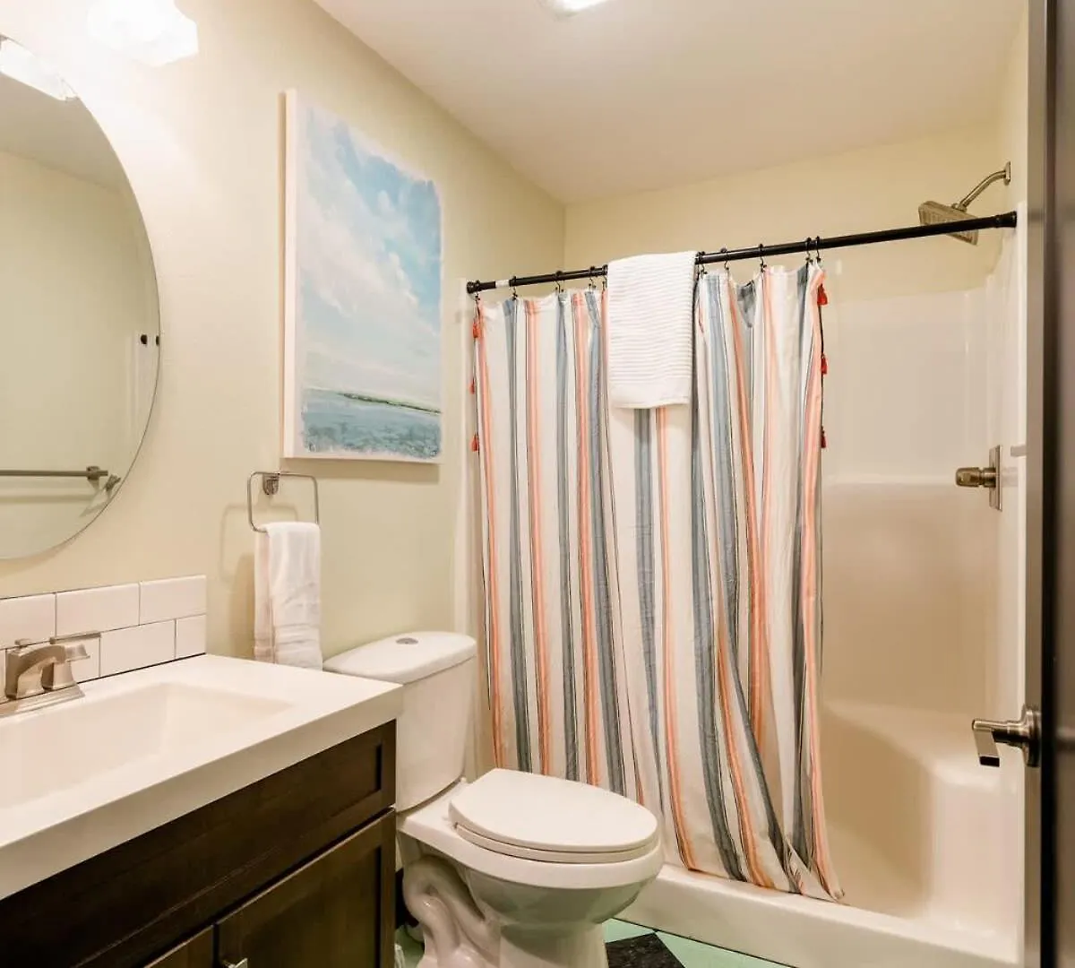 Stay Portland - Color Splash Apartment In The Heart Of Portland