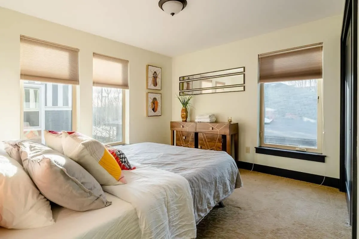 Stay Portland - Color Splash Apartment In The Heart Of Portland 0*,